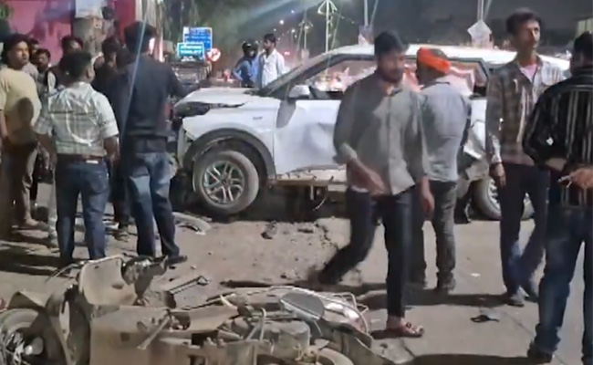 Speeding car driven by drunk man kills two, injures one in Jabalpur